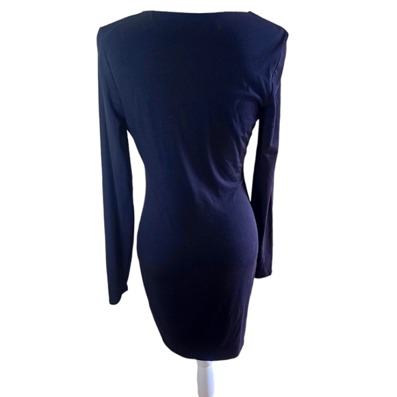 Guess women's black lace front long-sleeved mide dress size - Picture 2 of 5